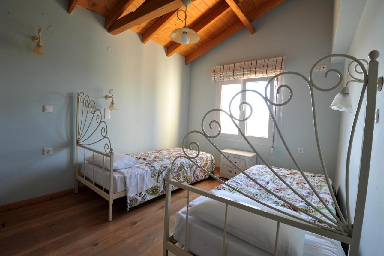 Villa Theodora View Apartments Zeys Agios Georgios Pagon Bagian luar foto