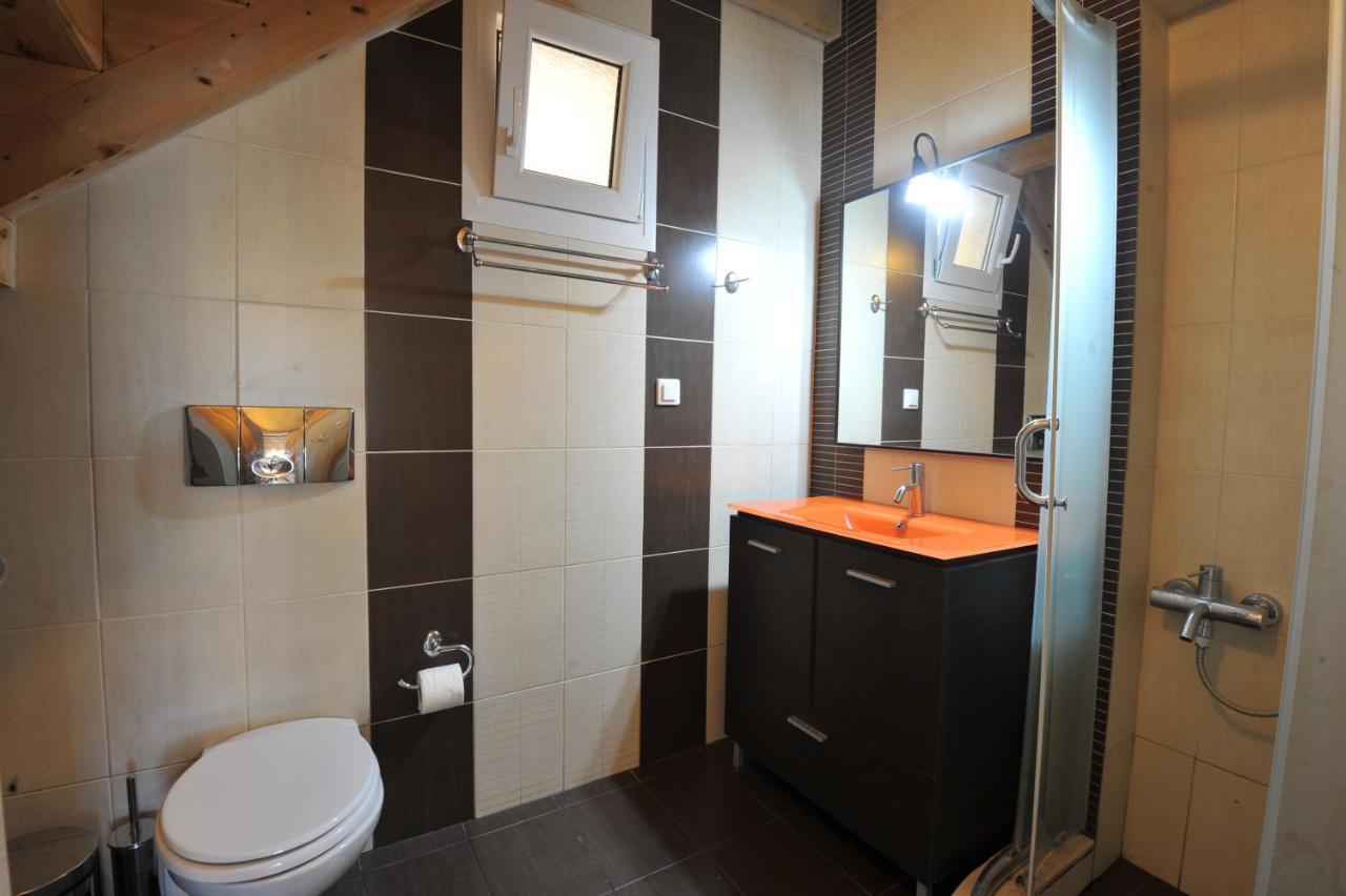 Villa Theodora View Apartments Zeys Agios Georgios Pagon Bagian luar foto